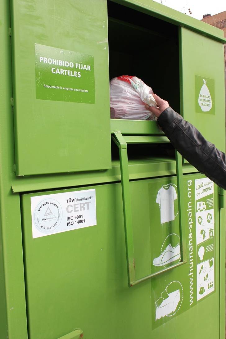 Humana gratifica la solidaridad vecinal de Valdeluz con 10 bonos sociales para personas necesitadas