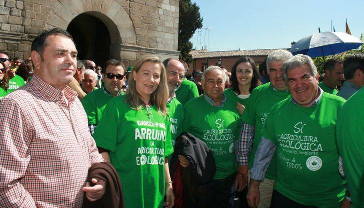 Mil quinientos agricultores ecológicos se manifiestan contra Page en Toledo