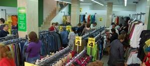 Humana gratifica la solidaridad vecinal de Valdeluz con 10 bonos sociales para personas necesitadas