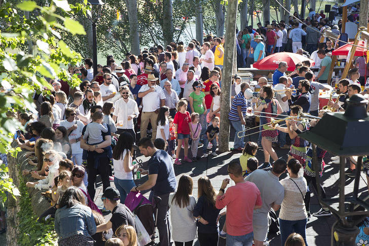 Las Vacas por el Tajo de Trillo reúnen a unos 10.000 espectadores