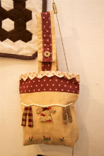 Miles de horas de trabajo repartidas en dos centenares de obras artesanales se concentran en la Casa de la Cultura de Trillo