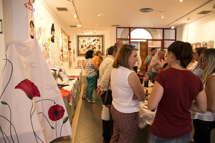 Miles de horas de trabajo repartidas en dos centenares de obras artesanales se concentran en la Casa de la Cultura de Trillo