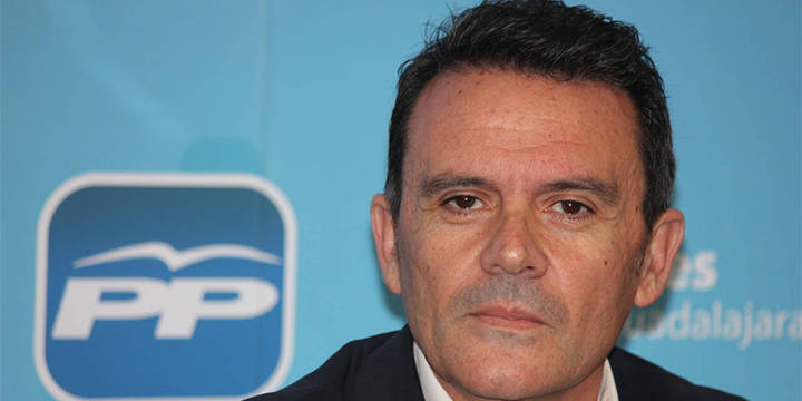 El PP vuelve a tender la mano a Tortuero en un enésimo intento de facilitar la gobernabilidad de Alovera