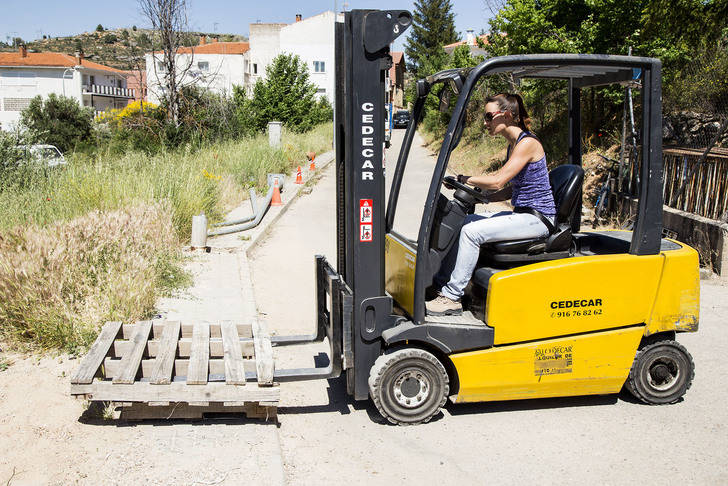 Más de treinta personas participan en los cursos de formación de carretilleros y grúa hidráulica de Trillo