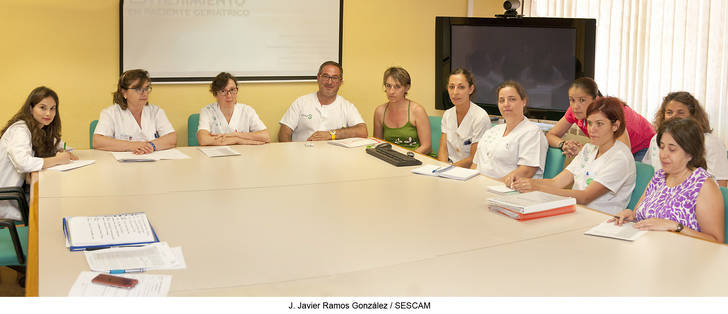 Profesionales de Enfermería del Área Integrada de Guadalajara crean una comisión para mejorar los cuidados a los pacientes