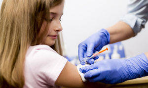 Alerta sobre la falta de vacunas infantiles en los centros de salud de Castilla La Mancha