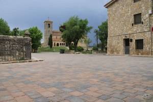 El Ayuntamiento de Tamajon mejora la calle de Enmedio