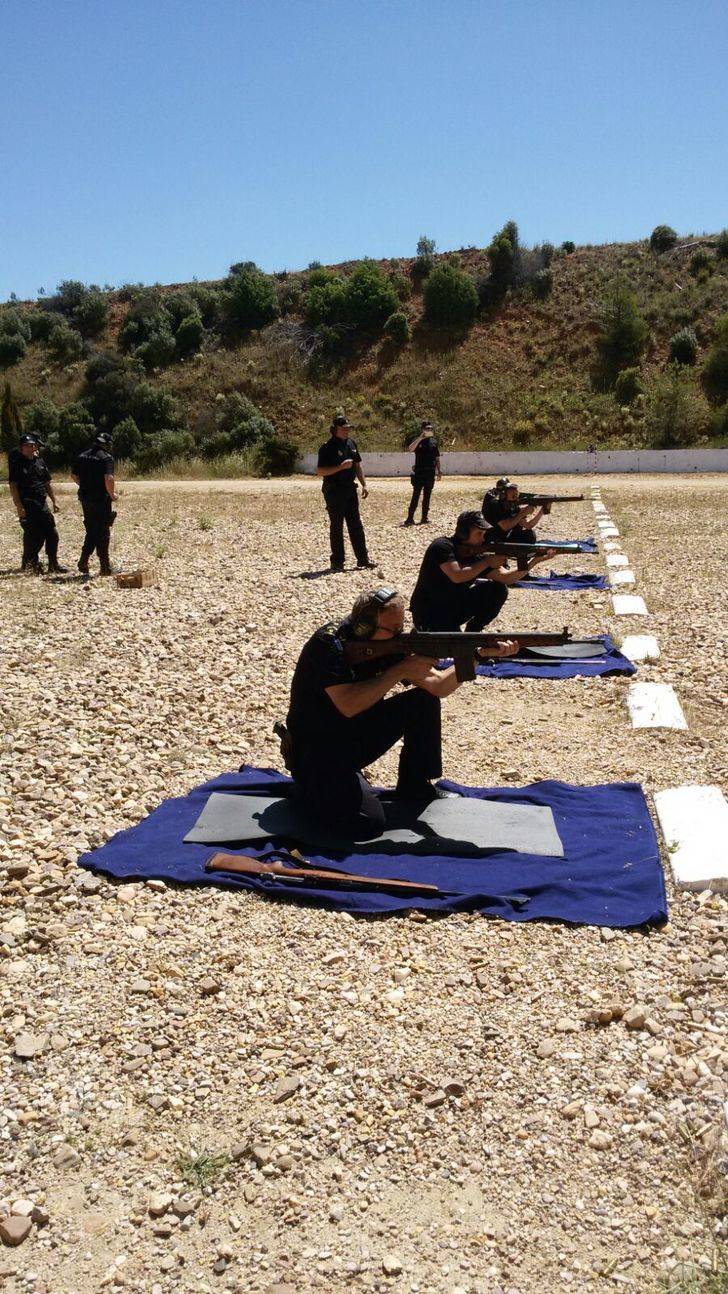 La Policía Nacional realiza un curso de actualización en el manejo de armas largas en Uceda