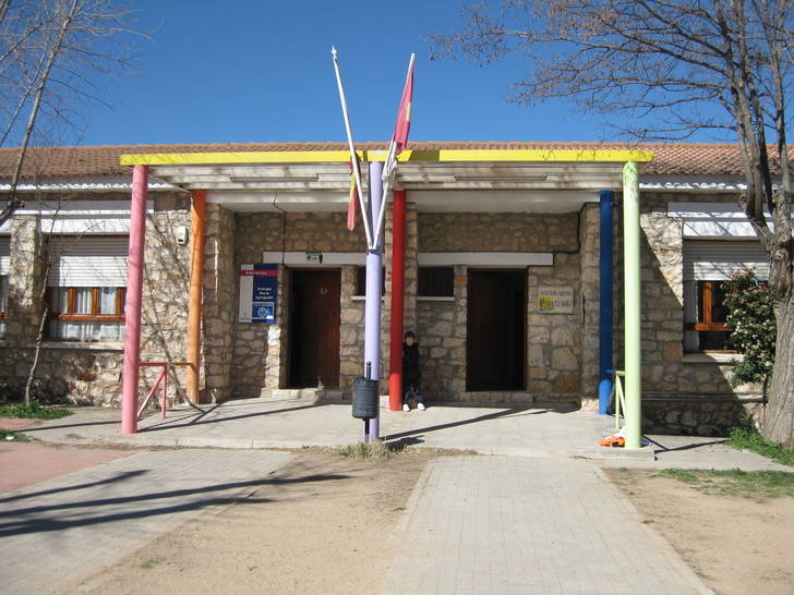 Guarinos exige a Page soluciones para el colegio de Iriépal