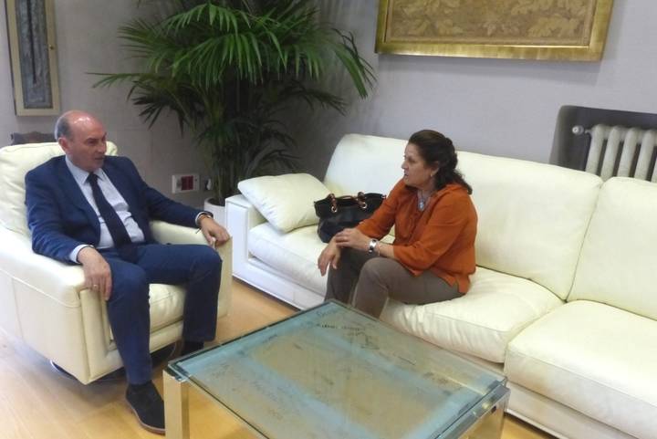 Latre continúa con la ronda de reuniones con alcaldes y concejales de la provincia