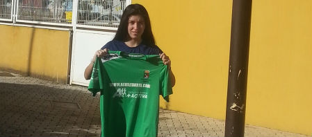 Marina Calvo Roa renueva su compromiso con el filial del FSF Alovera