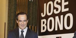 Desde la Guardia Civil denuncian que Bono sigue teniendo escolta pagada por todos, cinco años después de dejar la política