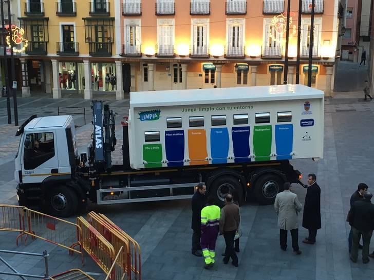 El Punto Limpio Móvil, este martes junto al mercado de abastos