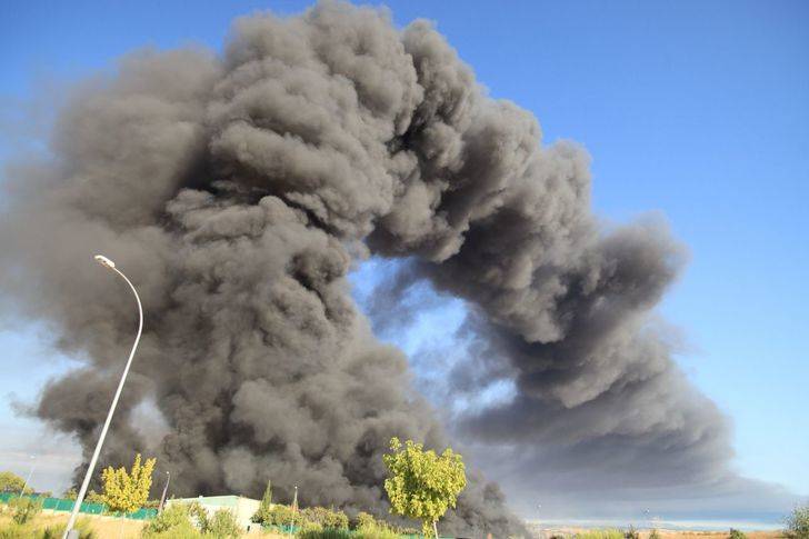 Ecologistas en Acción pide transparencia sobre la posible contaminación provocada por el incendio de Chiloeches