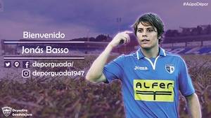 Jonás Basso, contundencia y jerarquía para la defensa morada