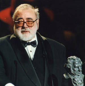 Ruedan en Guadalajara un documental sobre Miguel Picazo