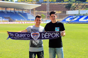 Joshua Zapata y &#193;lex Alonso se presentan como nuevos jugadores del C.D. Guadalajara