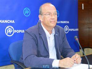 El PP denuncia la pésima gestión económica de Page y sus efectos negativos en la Sanidad, Educación y Dependencia