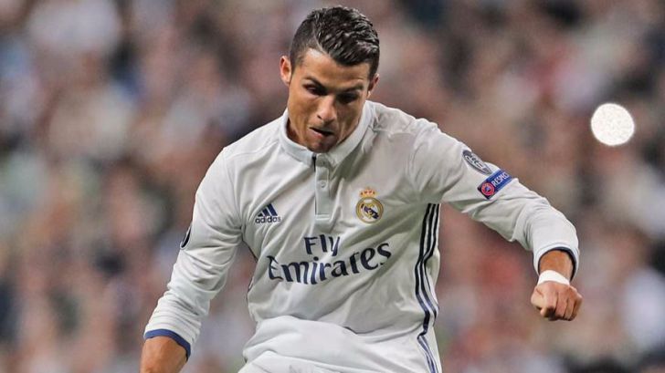 Florentino homenajea a Cristiano tras su sonada fotografía en calzoncillos