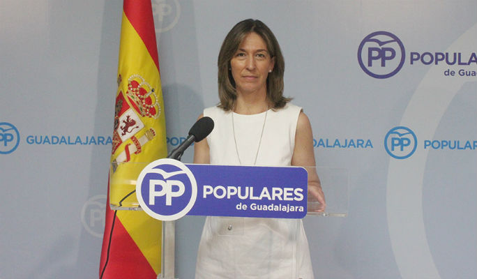 Guarinos denuncia que Page solo se preocupa de enchufar a sus familiares y amigos mientras Castilla-La Mancha va a la deriva