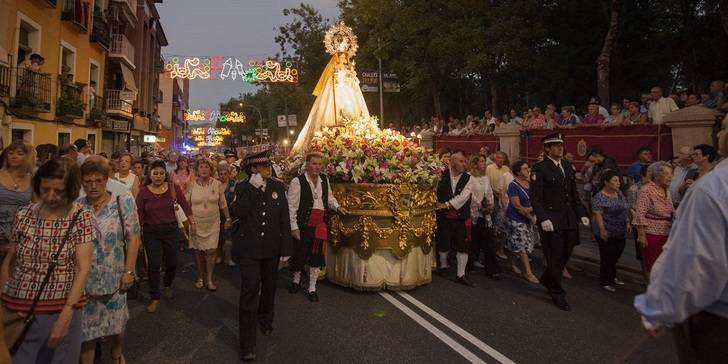 Guadalajara se vuelca con su patrona y Alcaldesa Perpetua la Virgen de la Antigua durante la procesión de su imagen