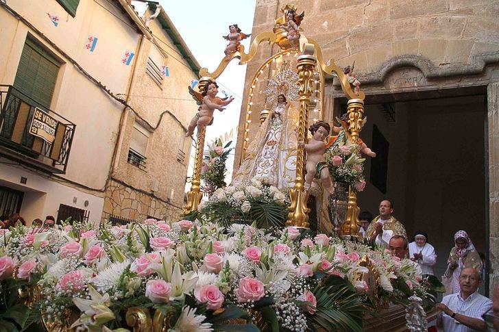Almonacid de Zorita honra a su patrona, Nuestra Señora la Virgen de la Luz 