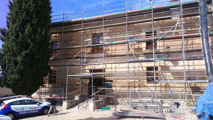 Ayuntamiento y Fundación Enresa renuevan la cubierta del Centro de Salud Comarcal de Pastrana