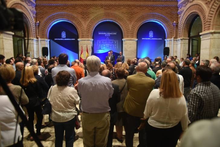 José Manuel Latre reconoce la gran labor de todos los alcaldes y concejales al servicio de la provincia