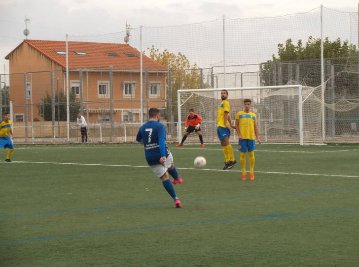 El C.D.Almoradiel sale goleado del Municipal de Yunquera (5-0)
