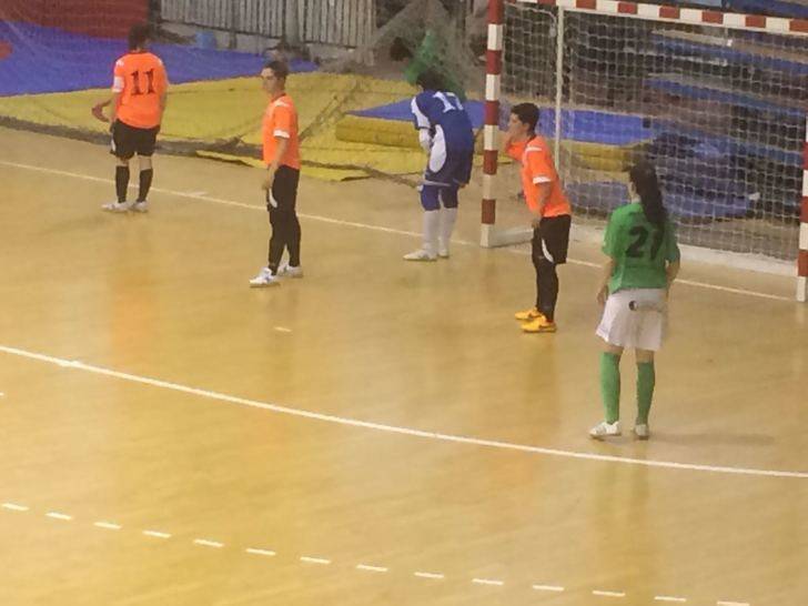 Inesperada derrota de las chicas del Alovera en el municipal de San Blas