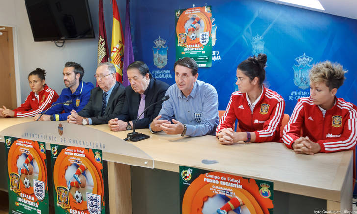 La Selección Española Absoluta de Fútbol Femenino se enfrenta a Inglaterra en el Pedro Escartín