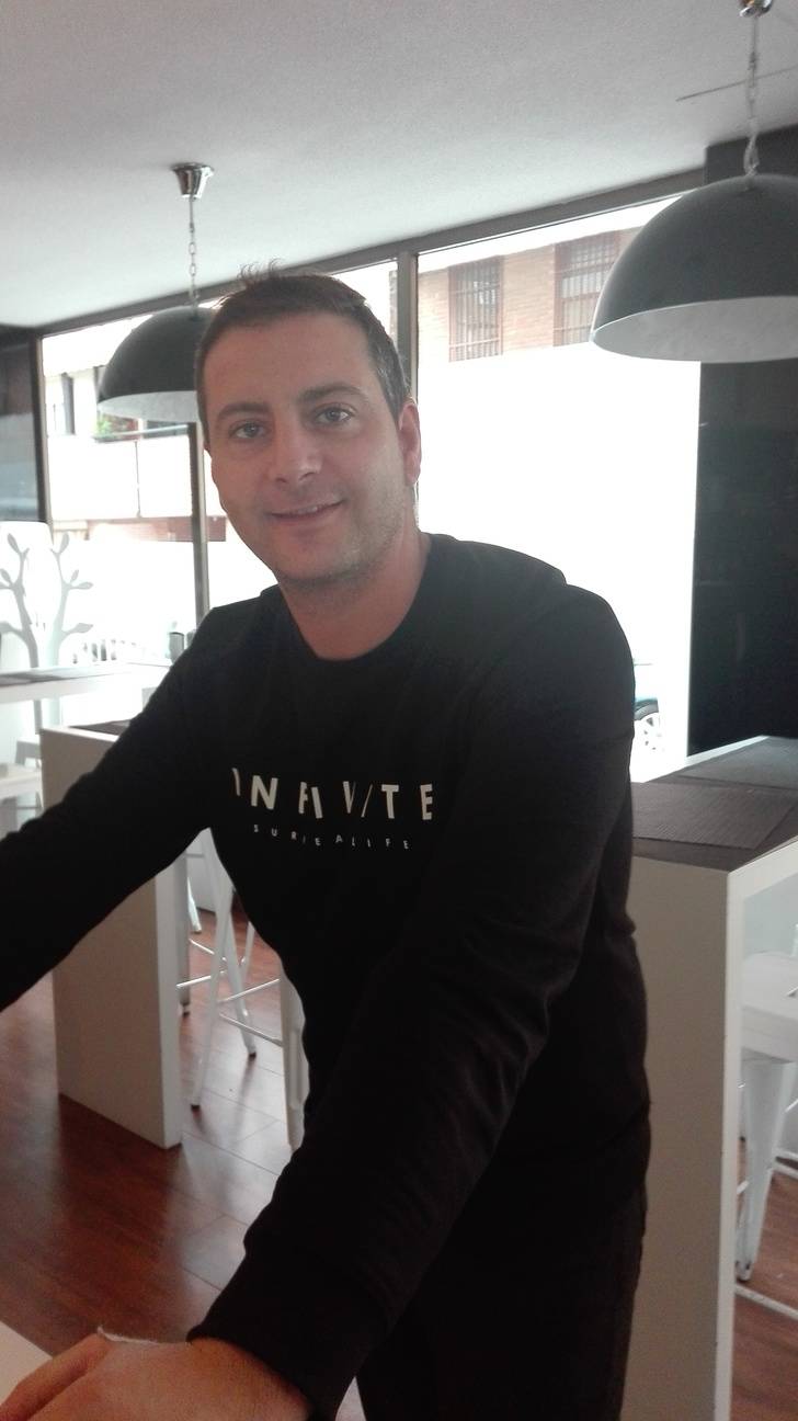 El Hogar Alcarreño-Acai Motor con el cocinero alcarreño Carlos Gumiel del Aurum Gastrobar ante su cita de Valladolid