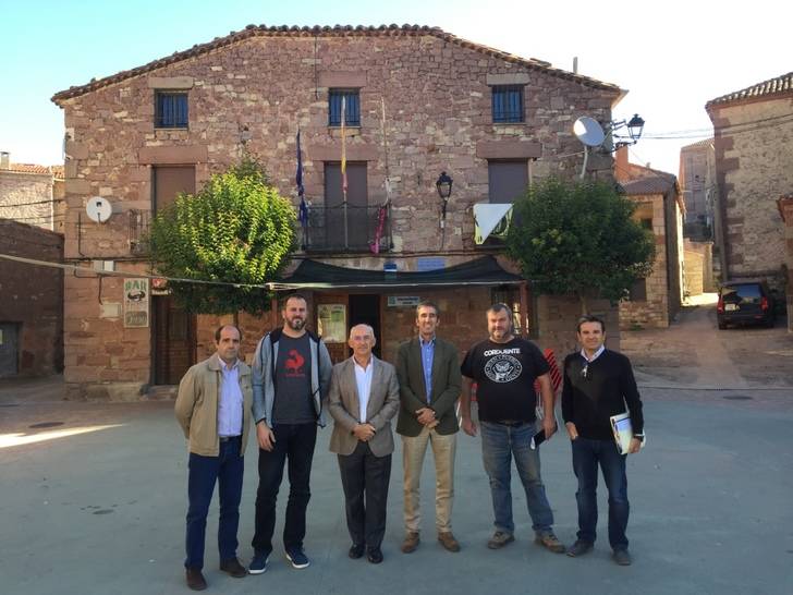 La Diputación renovará la cubierta del edificio del ayuntamiento de Luzón