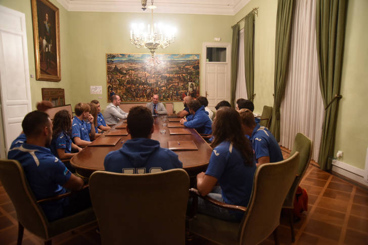 Latre felicita al Club Alcarreño de Salvamento y Socorrismo por sus éxitos en el Campeonato del Mundo y renueva su colaboración