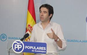 Robisco: Page es incapaz de solucionar el alarmante aumento de las listas de espera en el Hospital de Guadalajara