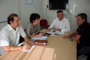 Los emprendedores de Valdeluz se agrupan en una asociación para revitalizar la actividad comercial