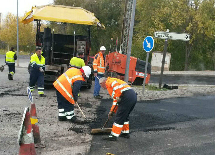 A punto de finalizar las obras de reparación de la junta de dilatación del puente de Aguas Vivas