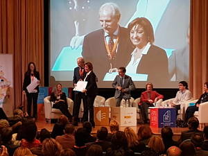 El Ayuntamiento de Guadalajara recoge en Santander la renovación de su sello de Ciudad Amiga de la Infancia