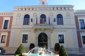 Latre aplaza la Asamblea del Consorcio de Residuos, pese a que el Juzgado ha desestimado la suspensión solicitada por los ayuntamientos del PSOE sin que sea oída la Diputación