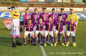 Colmenín se fotografía con la afición en el nuevo photocall deportivista