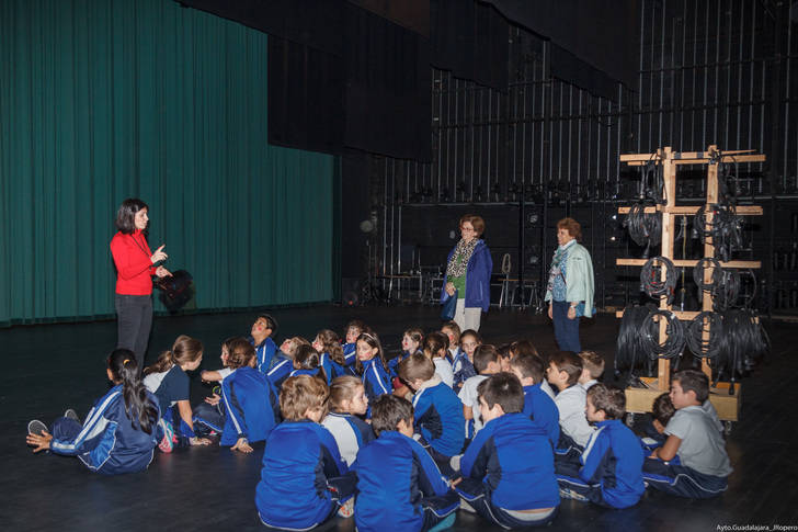 Arrancan las visitas guiadas del programa Ven al teatro
