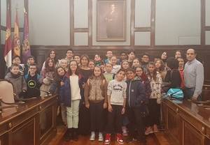 Alumnos del Colegio "La Paz" de Azuqueca visitan el Palacio Provincial