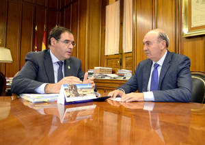 Guadalajara y Cuenca solicitarán una reunión con la Junta para buscar una solución al arreglo de caminos rurales