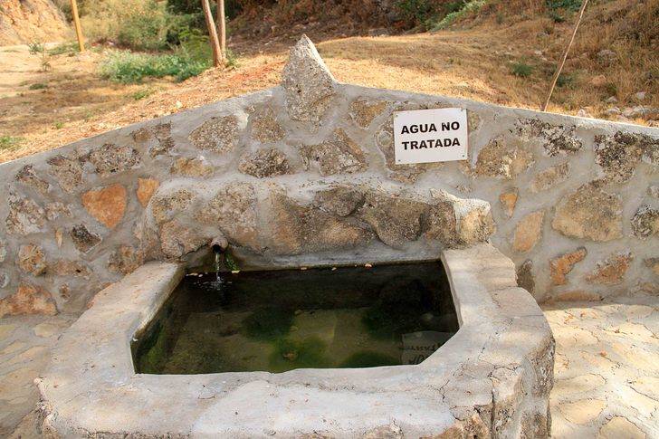 Fuentenovilla realza tres de sus más emblemáticas fuentes