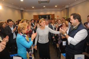 Cospedal: España quiere certidumbre, un Gobierno serio y responsable y un futuro para sus familias