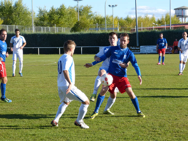 Victoria por la mínima del C.D.Yunquera en el Casar para seguir enganchado a los puestos de cabeza