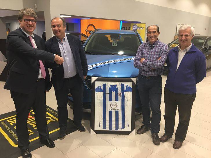 Cerrado el acuerdo de patrocinio entre Acai Motor y la A.D. Hogar Alcarreño