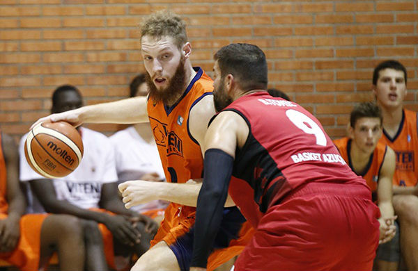 El ala pivot americano Jason Pretzer refuerza al Isover Basket Azuqueca