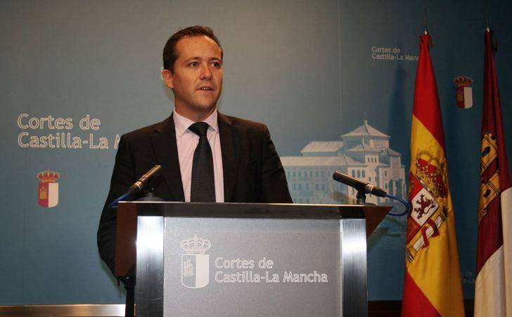 Velázquez denuncia la irresponsabilidad de Page y de su consejero por no dar la cara ante la mayor crisis sanitaria de la región