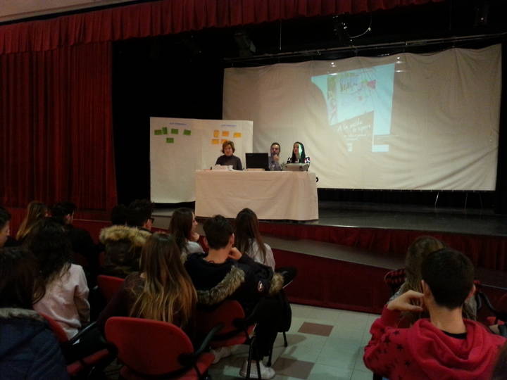 En Alovera aprenden a prevenir el acoso escolar, el sexting y el grooming